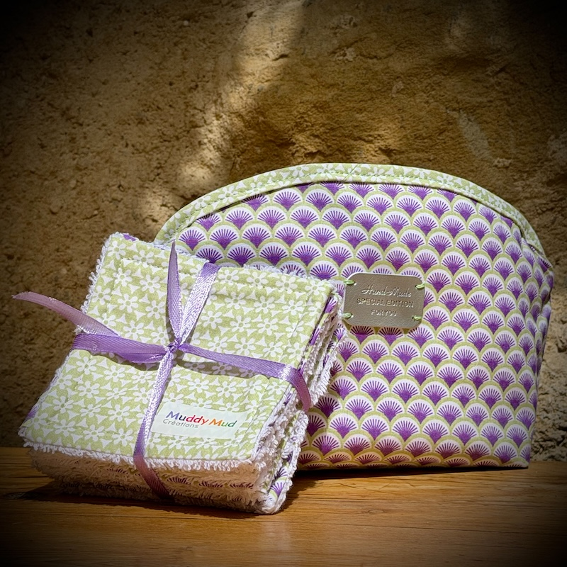 Pouch & Wipe Set