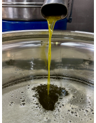 Huile d'Olive AOP de Haute Provence - Qualité et Tradition Artisanale